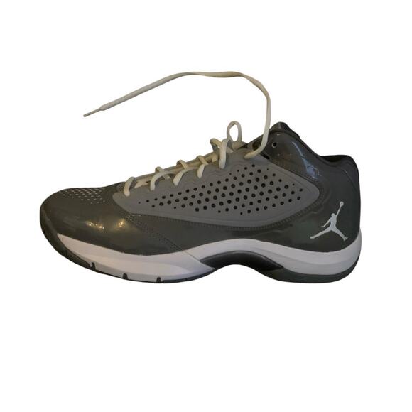 Jordan D Reign Men’s Basketball Sneakers Sz 13 Gray Sports Basketball School - Picture 2 of 3
